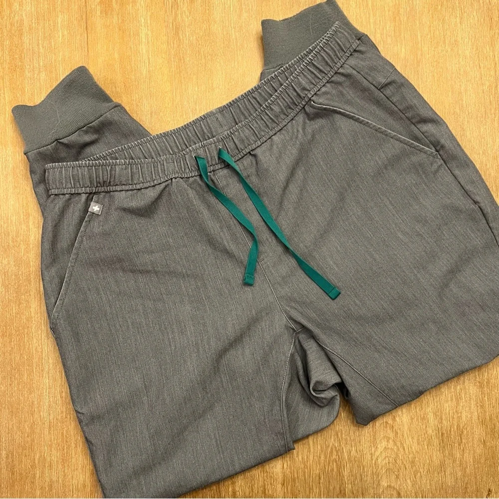 Figs Gray Tansen Jogger Scrub Pants L